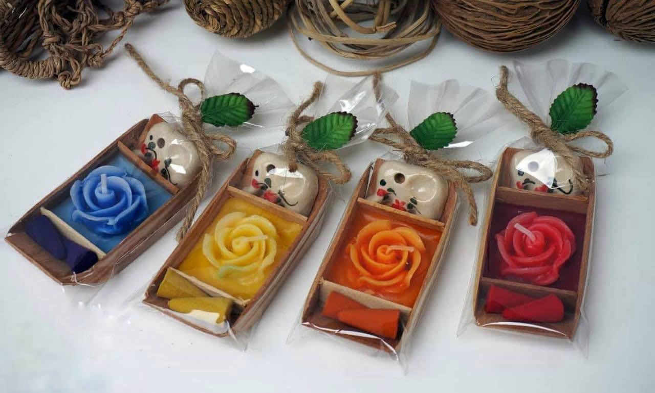 Giveaway candle sets